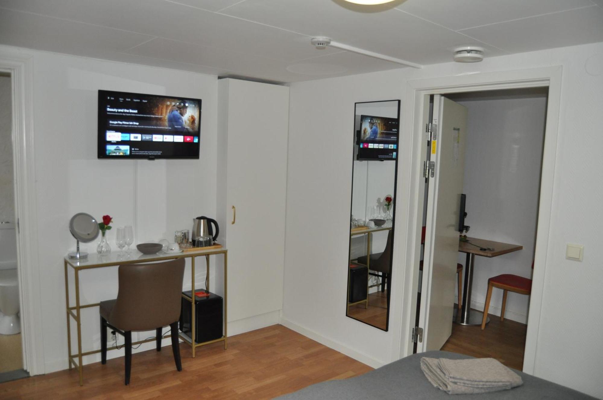 Langstorp 200 Gaesthem I Hoeoer Vaenster Exterior photo