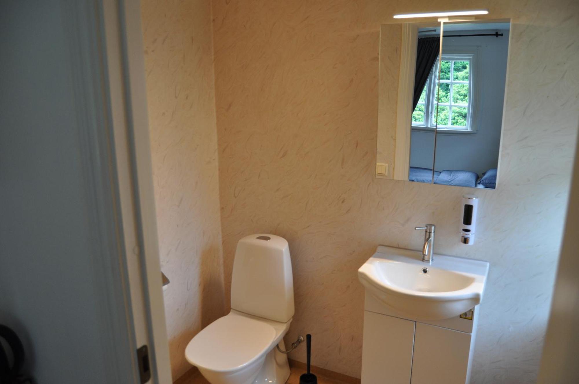Langstorp 200 Gaesthem I Hoeoer Vaenster Exterior photo